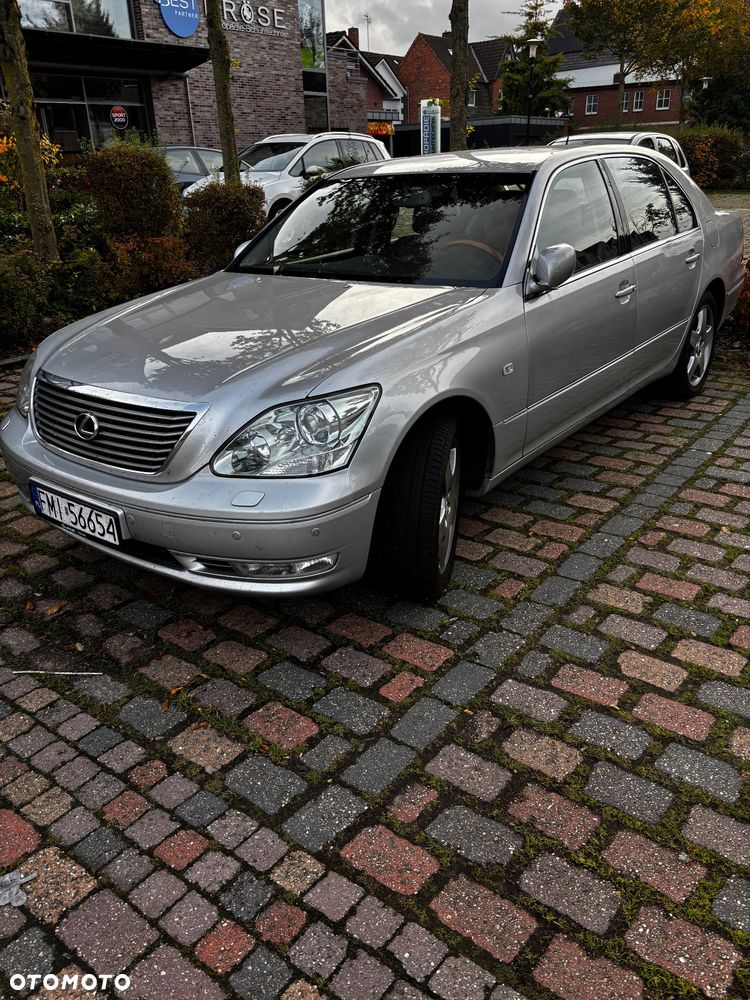 Lexus LS Comfort - 10
