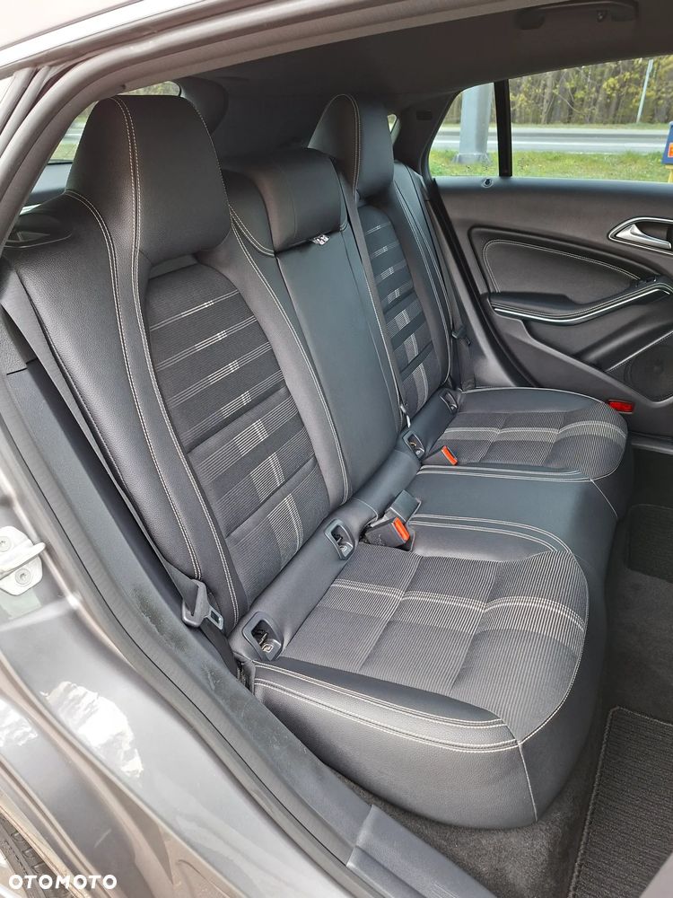 Mercedes-Benz CLA - 13