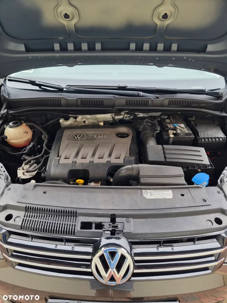 Volkswagen Sharan 2.0 TDI Comfortline DSG - 5