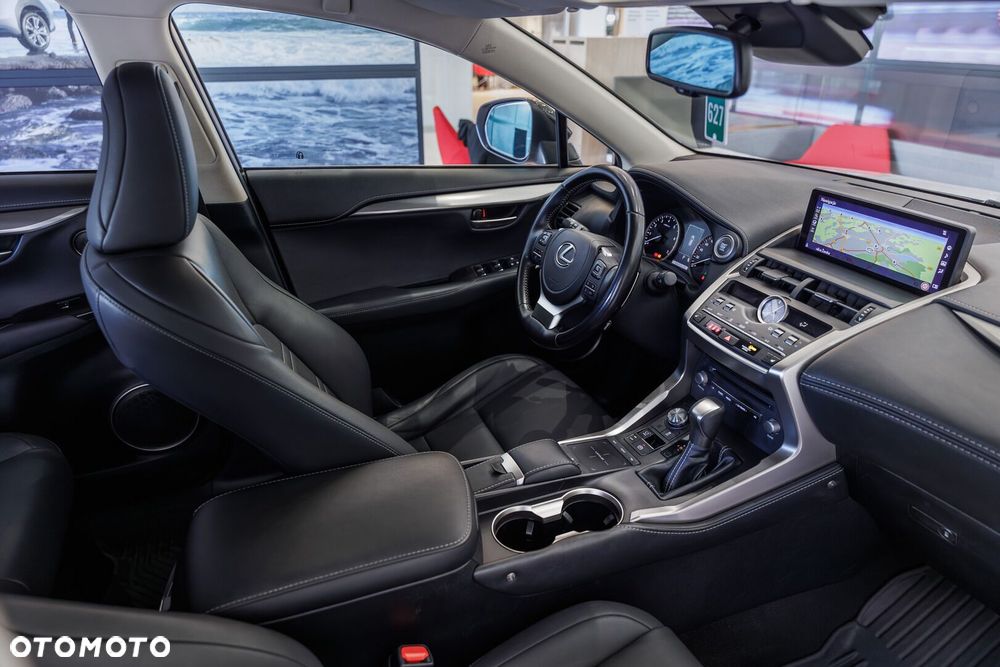 Lexus NX 300 F Impression AWD - 31