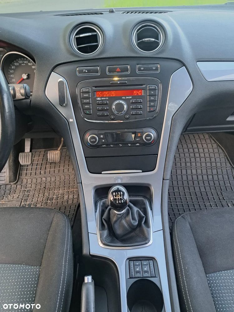 Ford Mondeo 1.6 TDCi Ambiente - 8