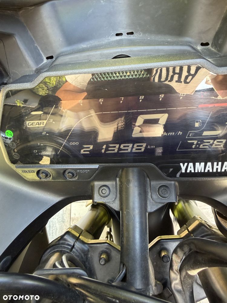 Yamaha YZF - 13
