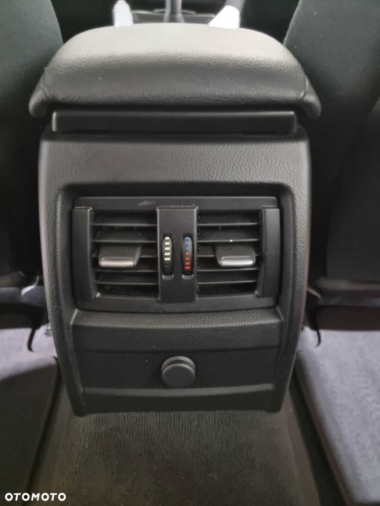 BMW Seria 3 - 34