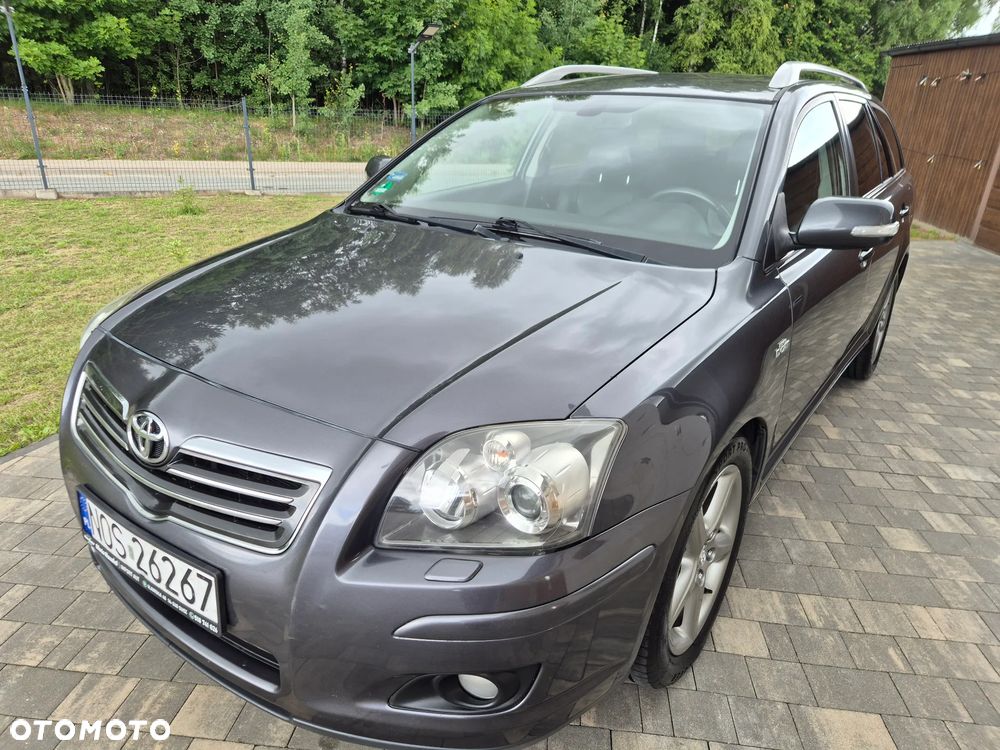 Toyota Avensis 2.2 D-CAT Sol plus NAVI - 1