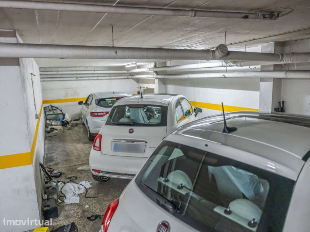 Garagem com 140m2 em Massamá Norte - Grande imagem: 4/12