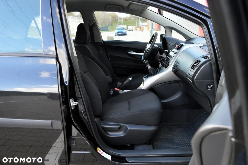 Toyota Auris 1.33 VVT-i Active - 11