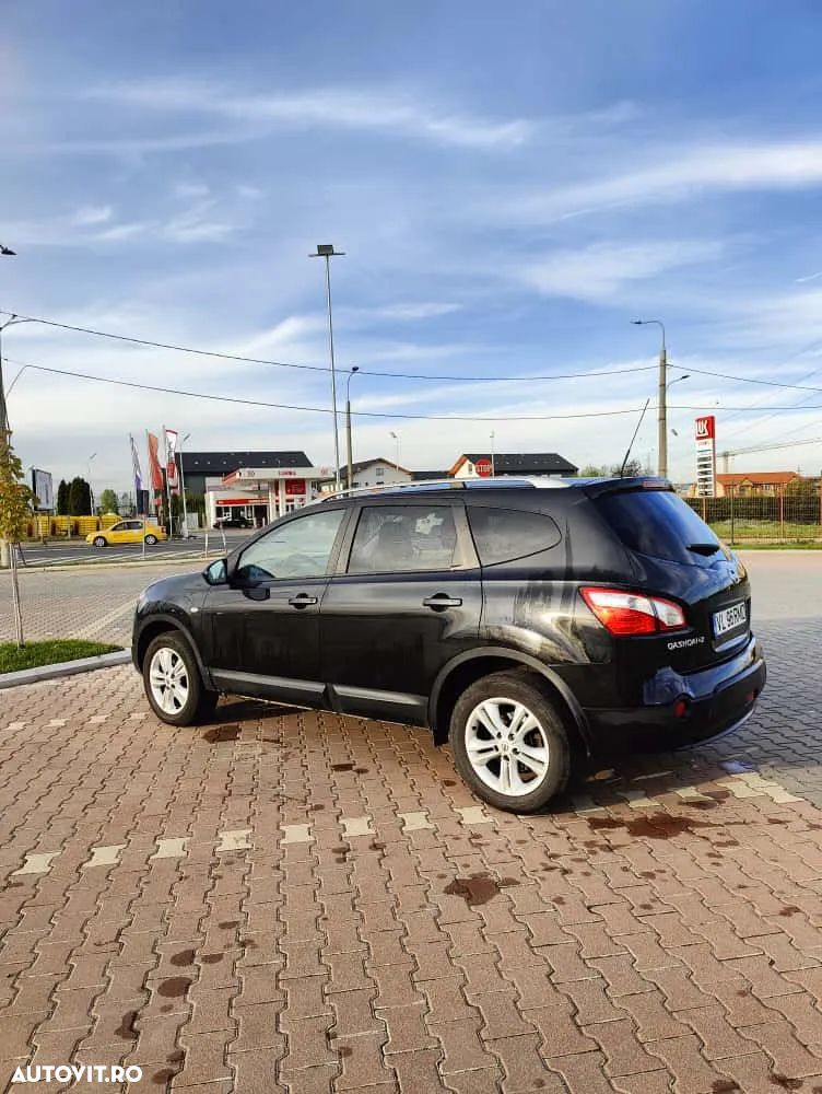 Nissan Qashqai+2 - 6