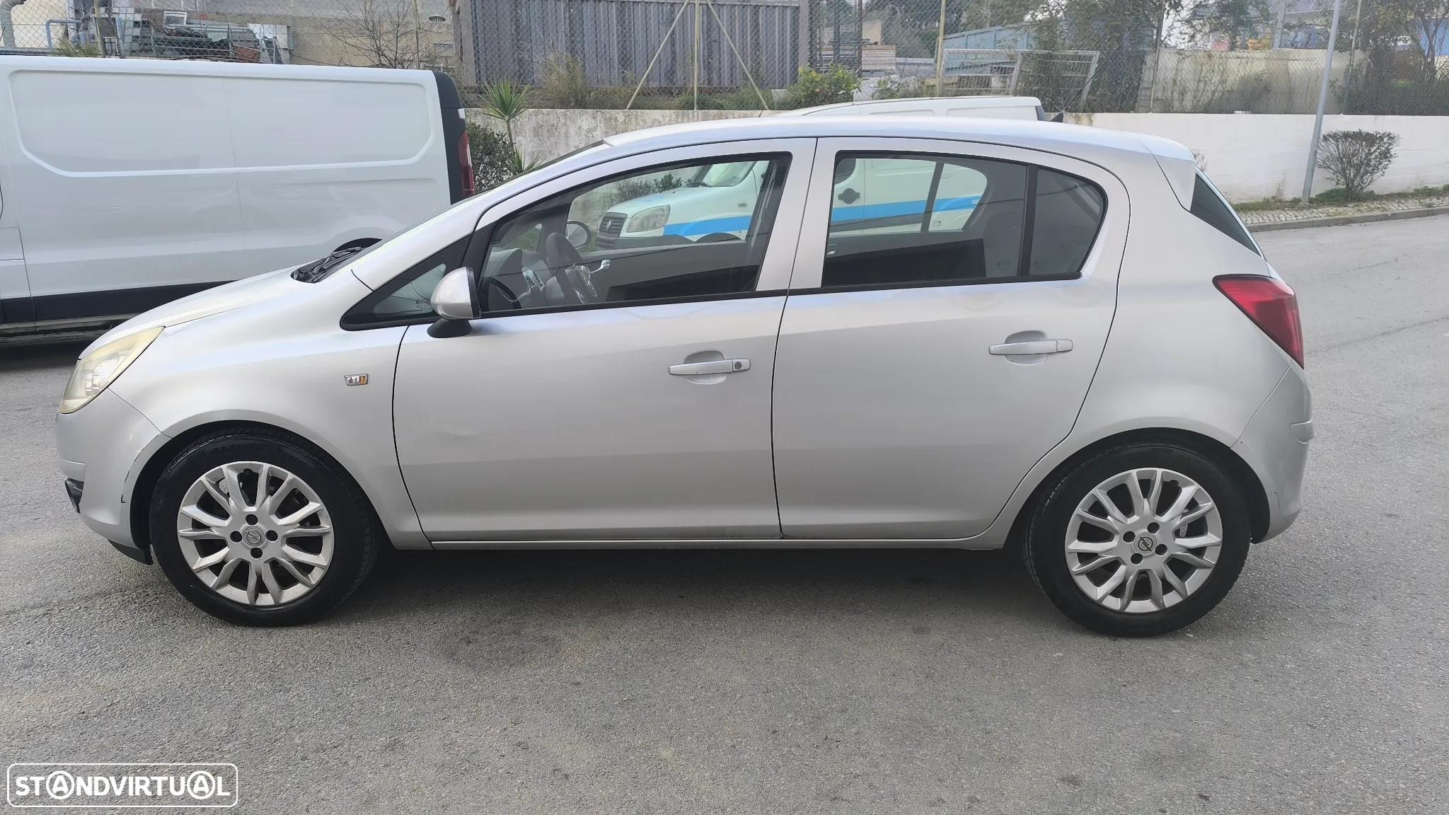 Opel Corsa 1.2 Cosmo - 29