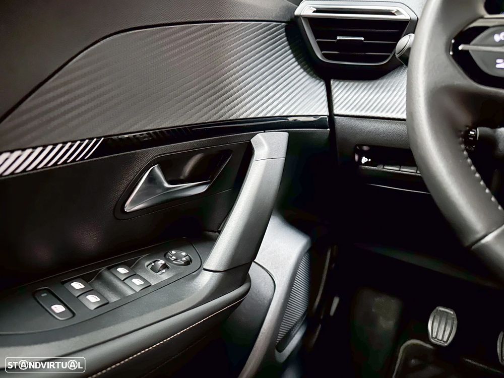 Peugeot 2008 1.2 PureTech Allure - 46