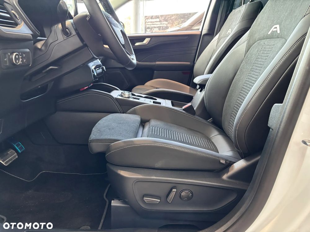 Ford Kuga - 12