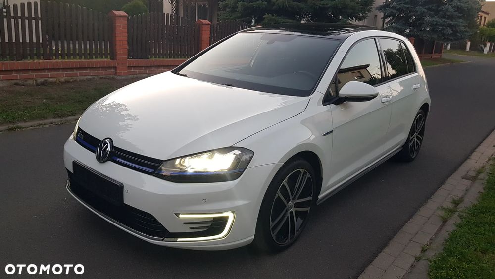 Volkswagen Golf - 38