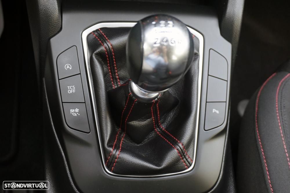 Ford Focus 1.0 EcoBoost ST-Line - 23