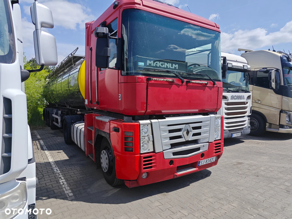 Renault Magnum