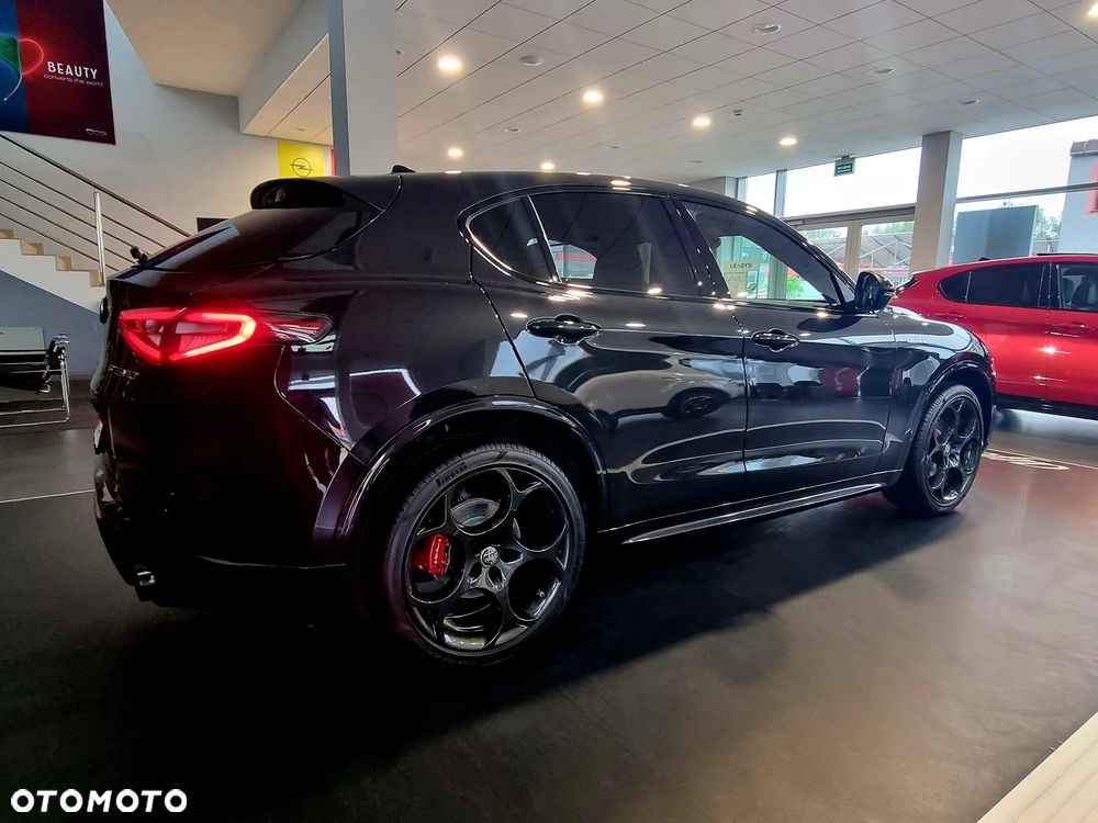 Alfa Romeo Stelvio 2.0 Turbo Veloce Q4 - 4