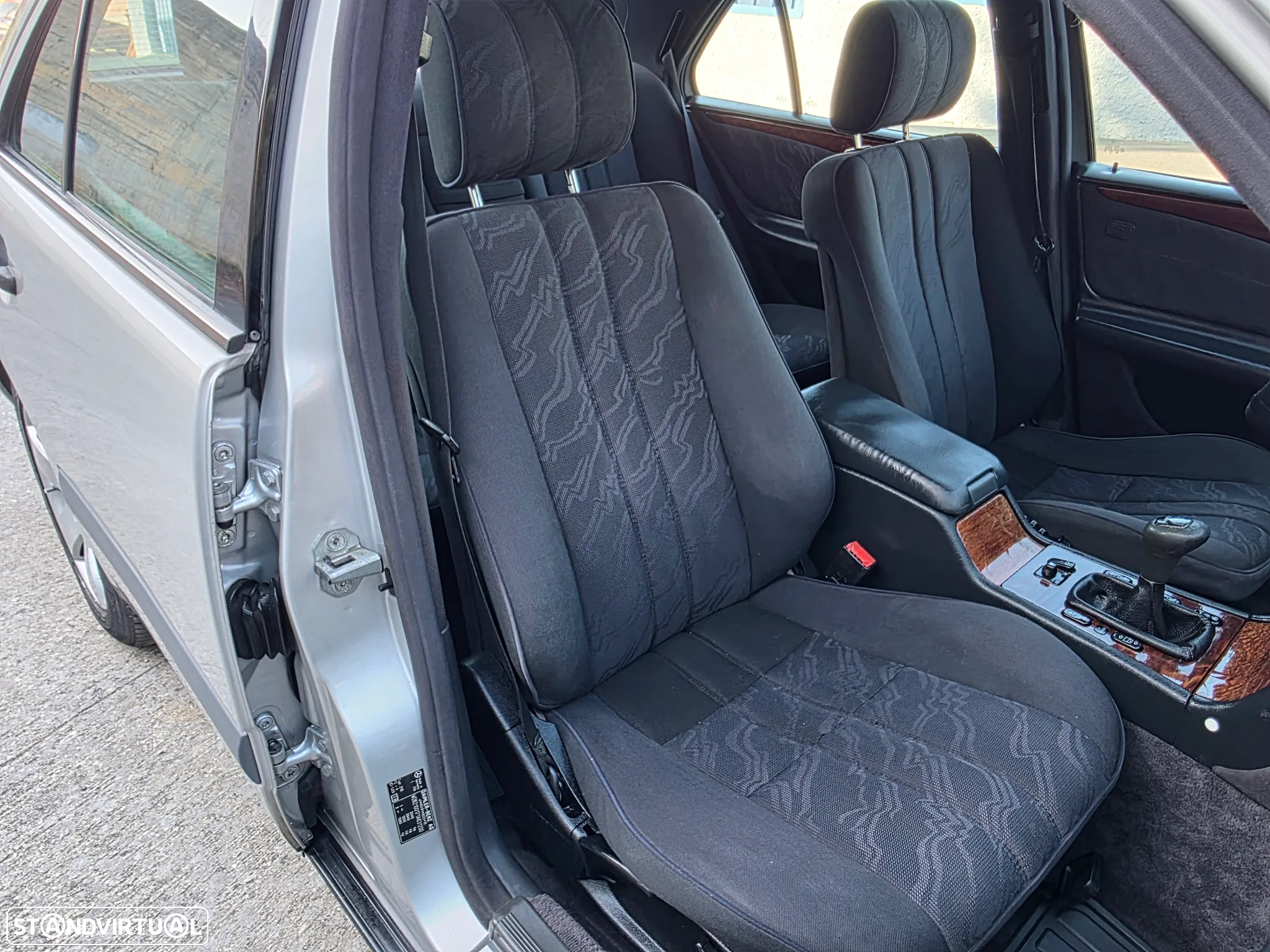 Mercedes-Benz E 290 TD Elegance - 13