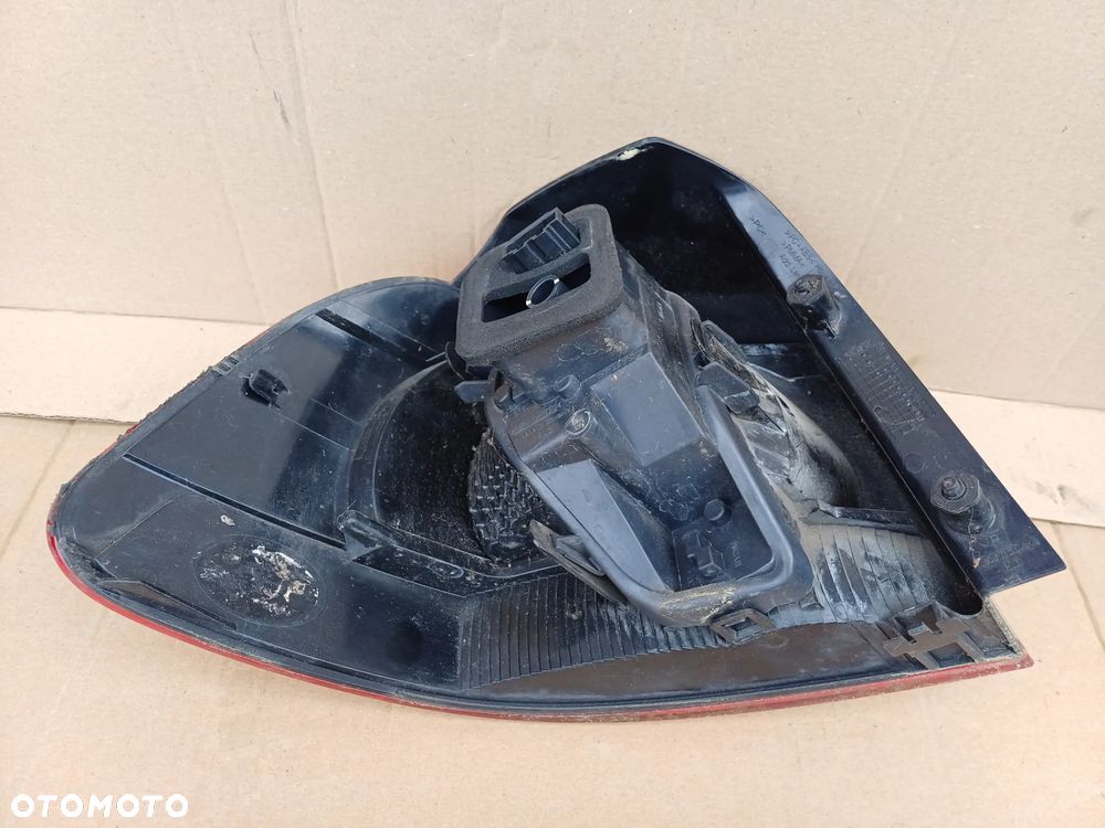 Golf VI HB 5D lampa tył prawa - 11