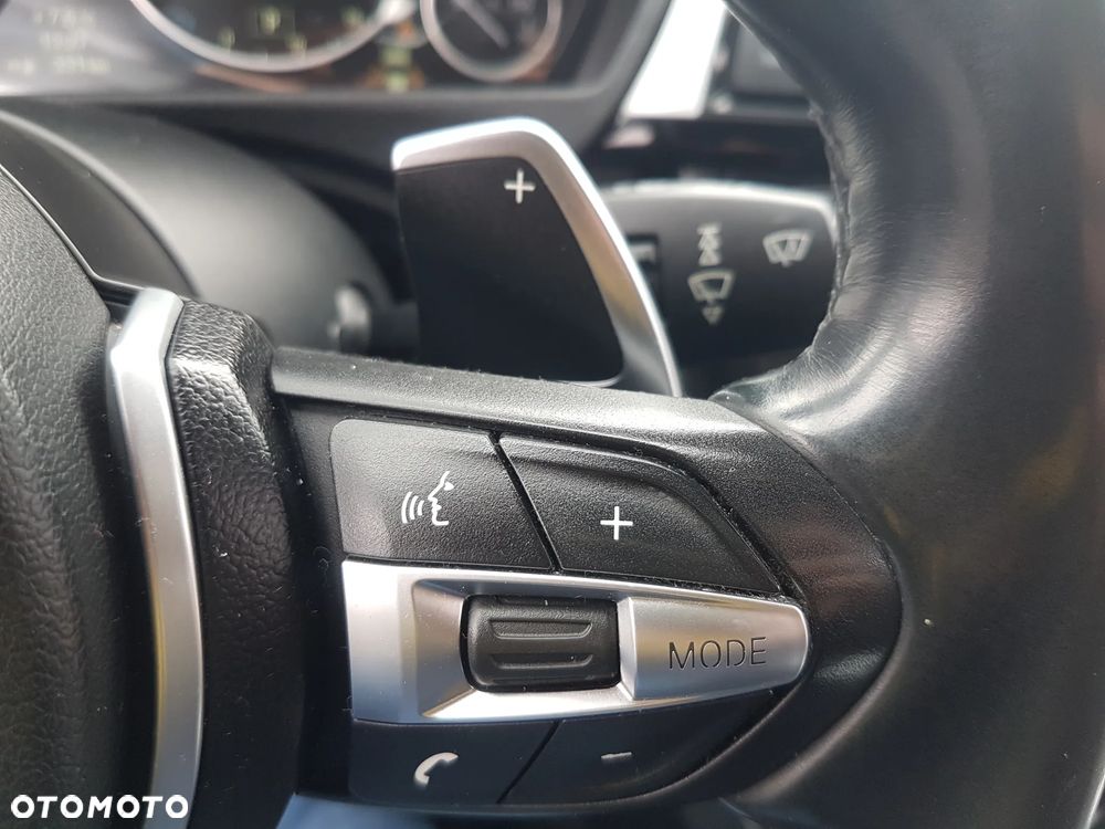 BMW Seria 3 330d xDrive Sport-Aut Sport Line - 25