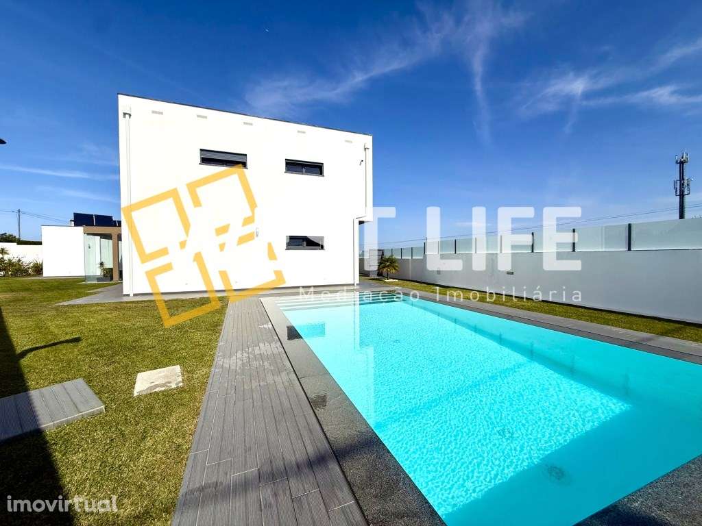 Moradia Independente T4 com piscina - Acabamentos de excelência - E... - Grande imagem: 2/40