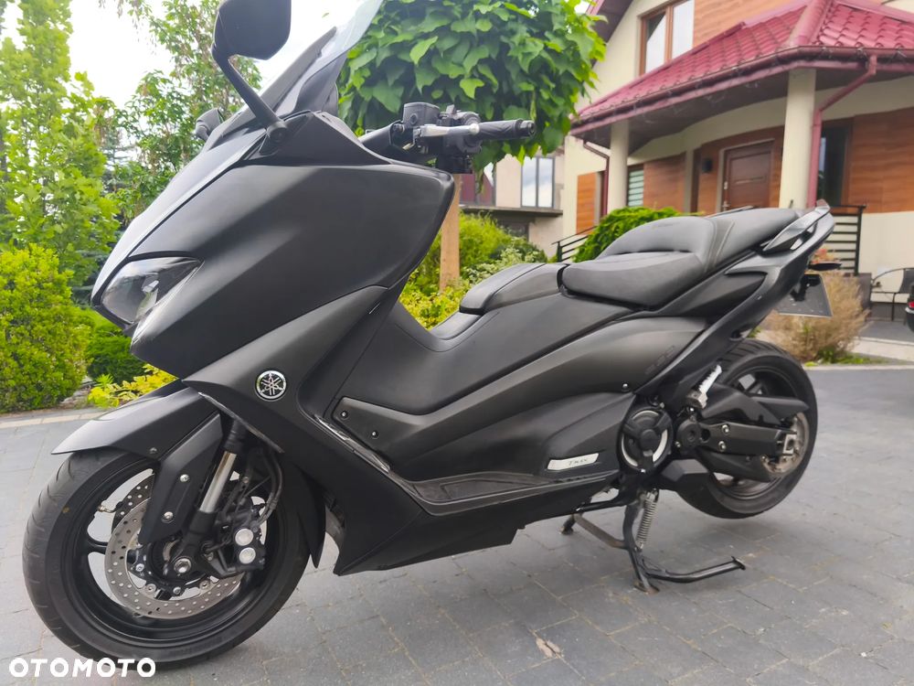 Yamaha Tmax - 25