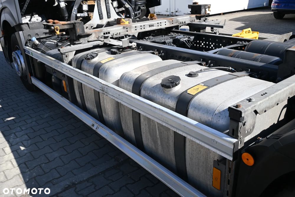 Mercedes-Benz Actros 2548 BDF 4,90 rozstaw 7,82 m - 10