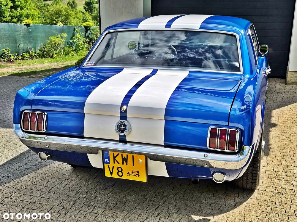 Ford Mustang - 31