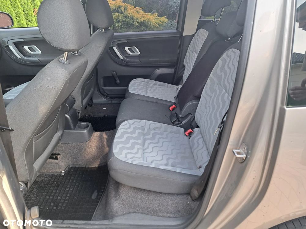 Skoda Roomster 1.4 16V Comfort - 14