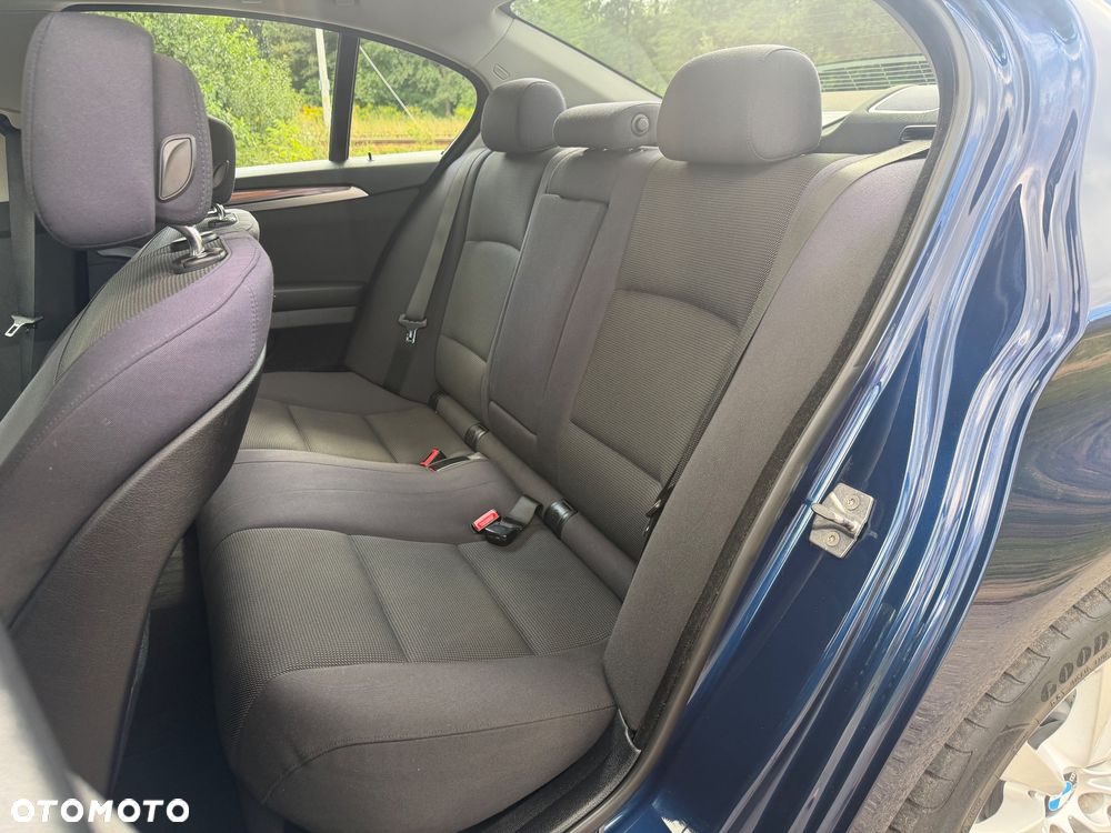 BMW Seria 5 520i - 18