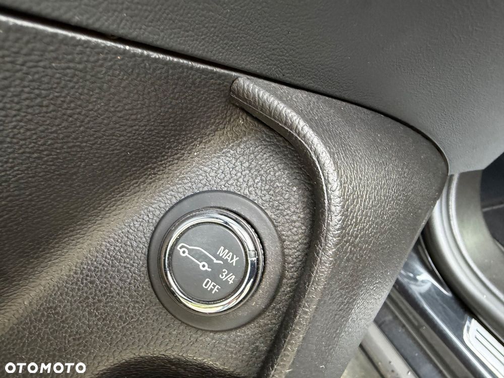 Opel Insignia 2.0 CDTI automatik Business Innovation - 28