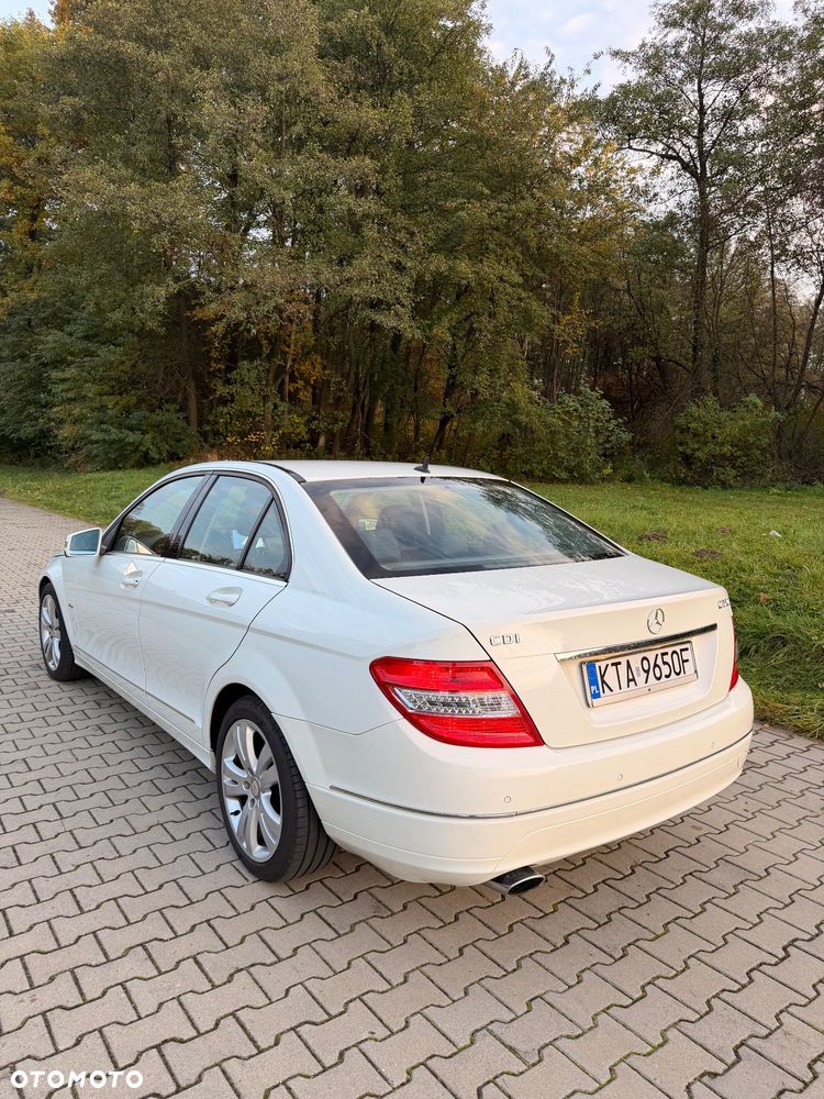 Mercedes-Benz C-Class 2011 photo 4