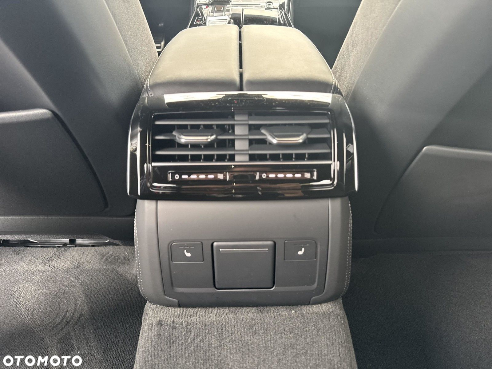 Audi S8 - 27