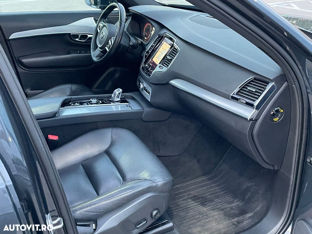 Volvo XC 90 T8 Twin Engine AWD Momentum - 12