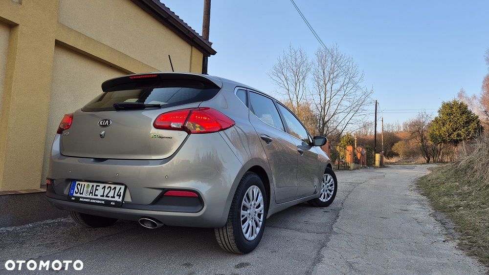 Kia Ceed 1.6 GDI ISG Spirit - 9