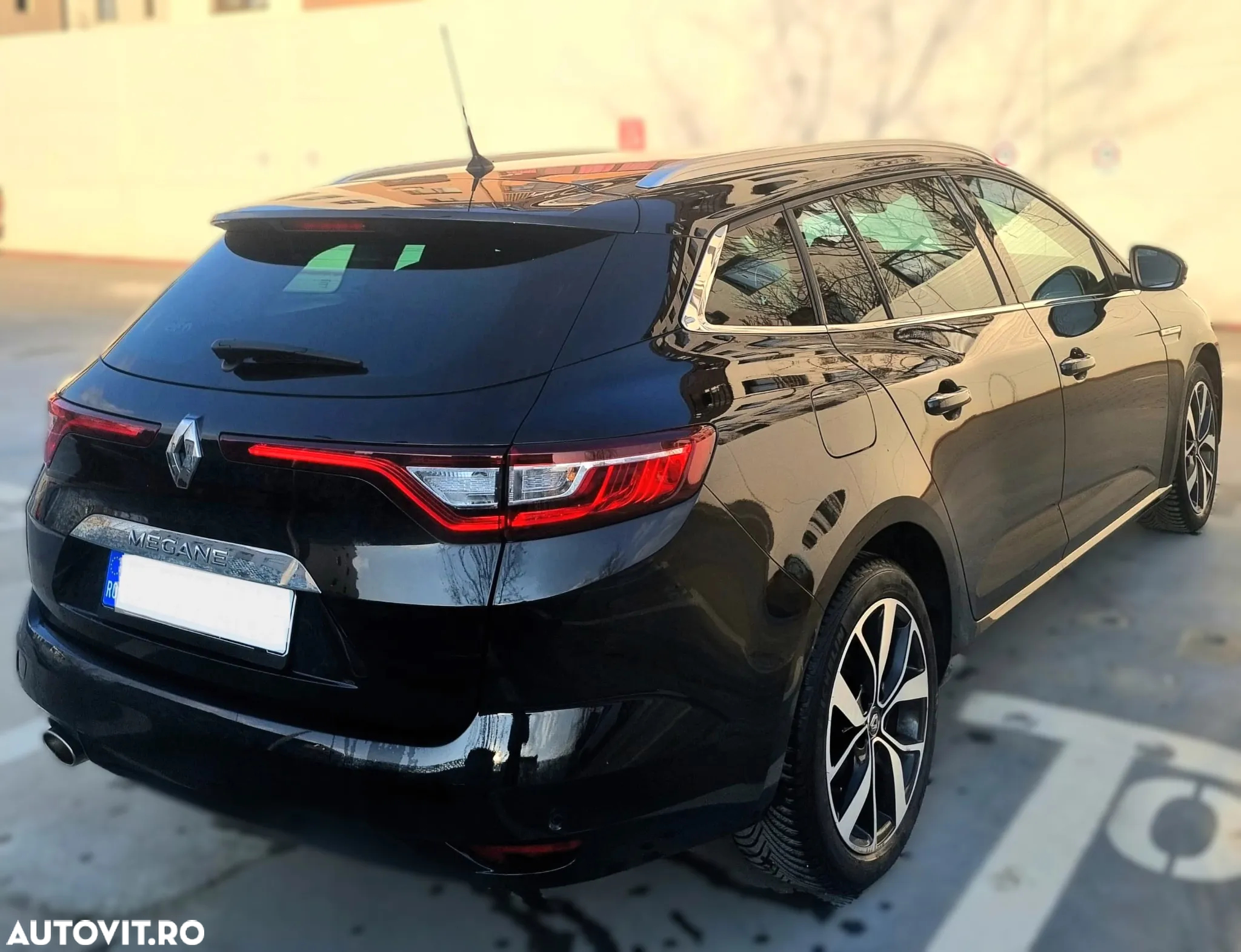 Renault Megane ENERGY TCe 140 EDC BOSE EDITION - 2