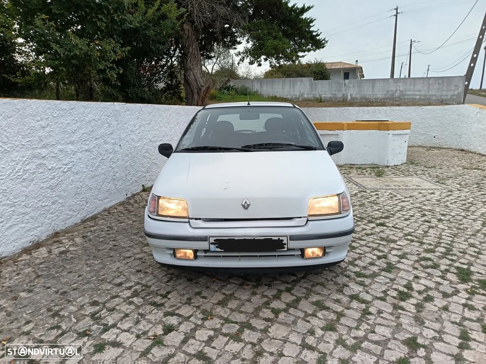Renault Clio 1.2 Wind - 3