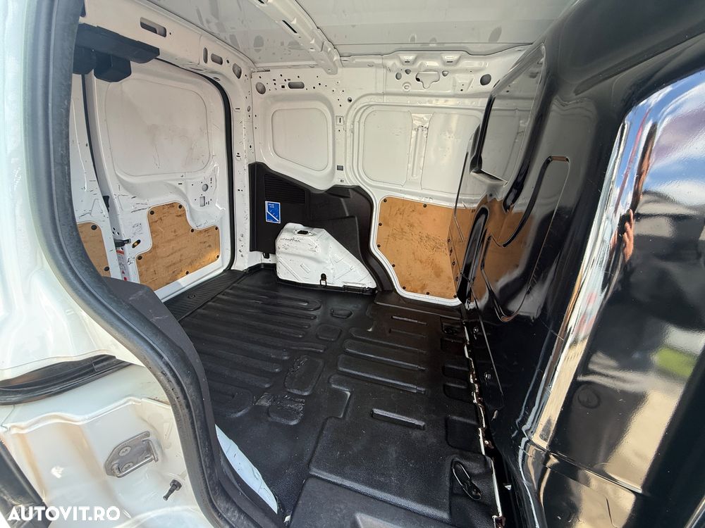 Ford Transit Courier - 7