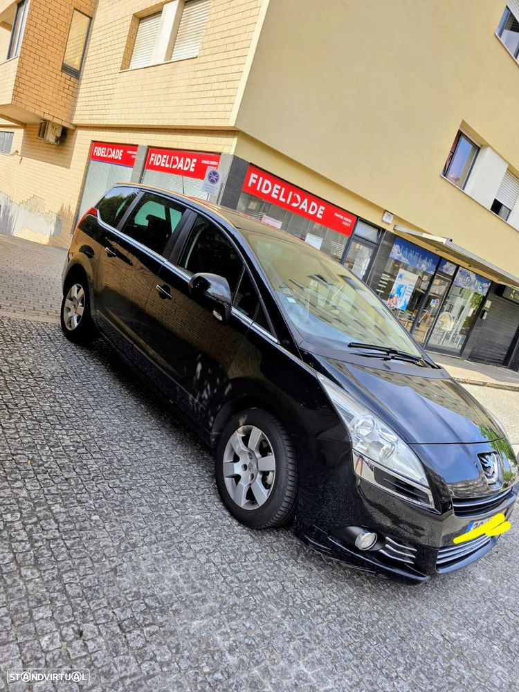 Peugeot 5008 1.6 HDi Executive - 1
