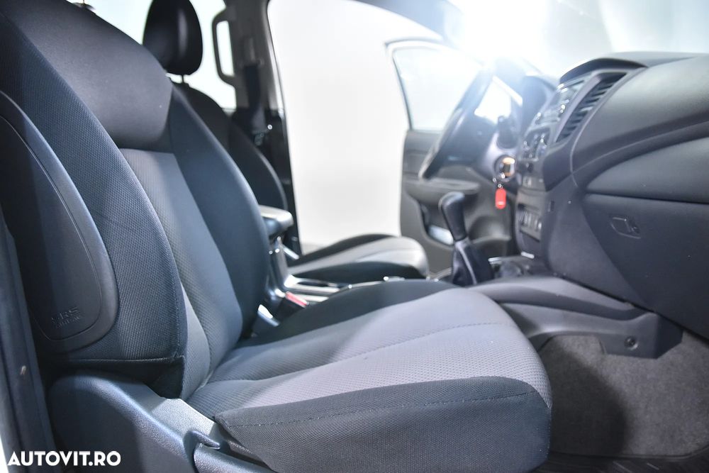 Mitsubishi L200 - 11