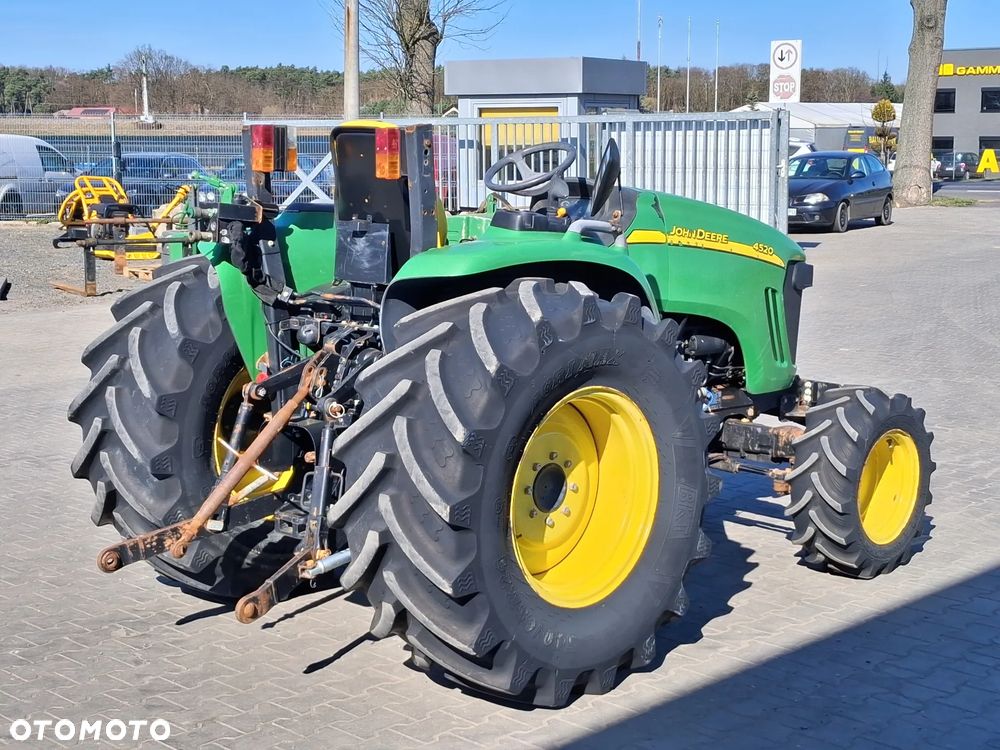 John Deere 4520 - 4
