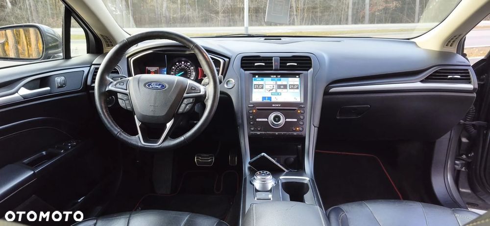 Ford Fusion - 12