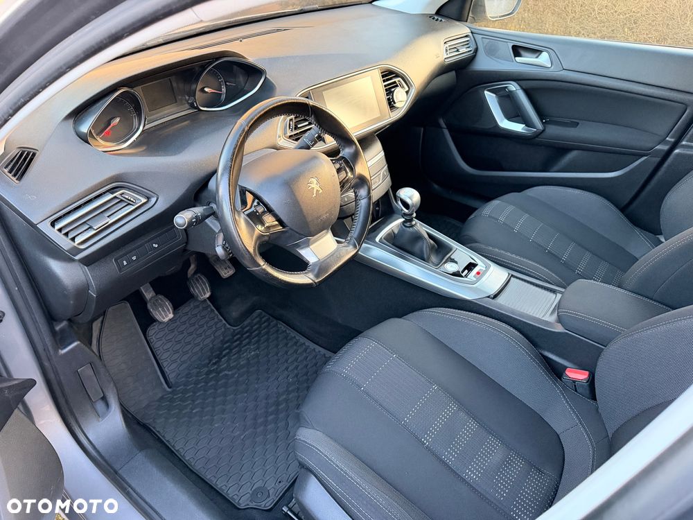 Peugeot 308 BlueHDi FAP 120 Stop & Start Allure - 8