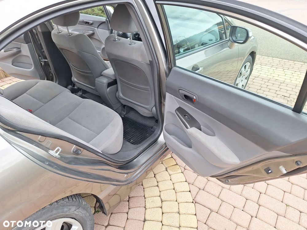 Honda Civic 1.8 Comfort - 14