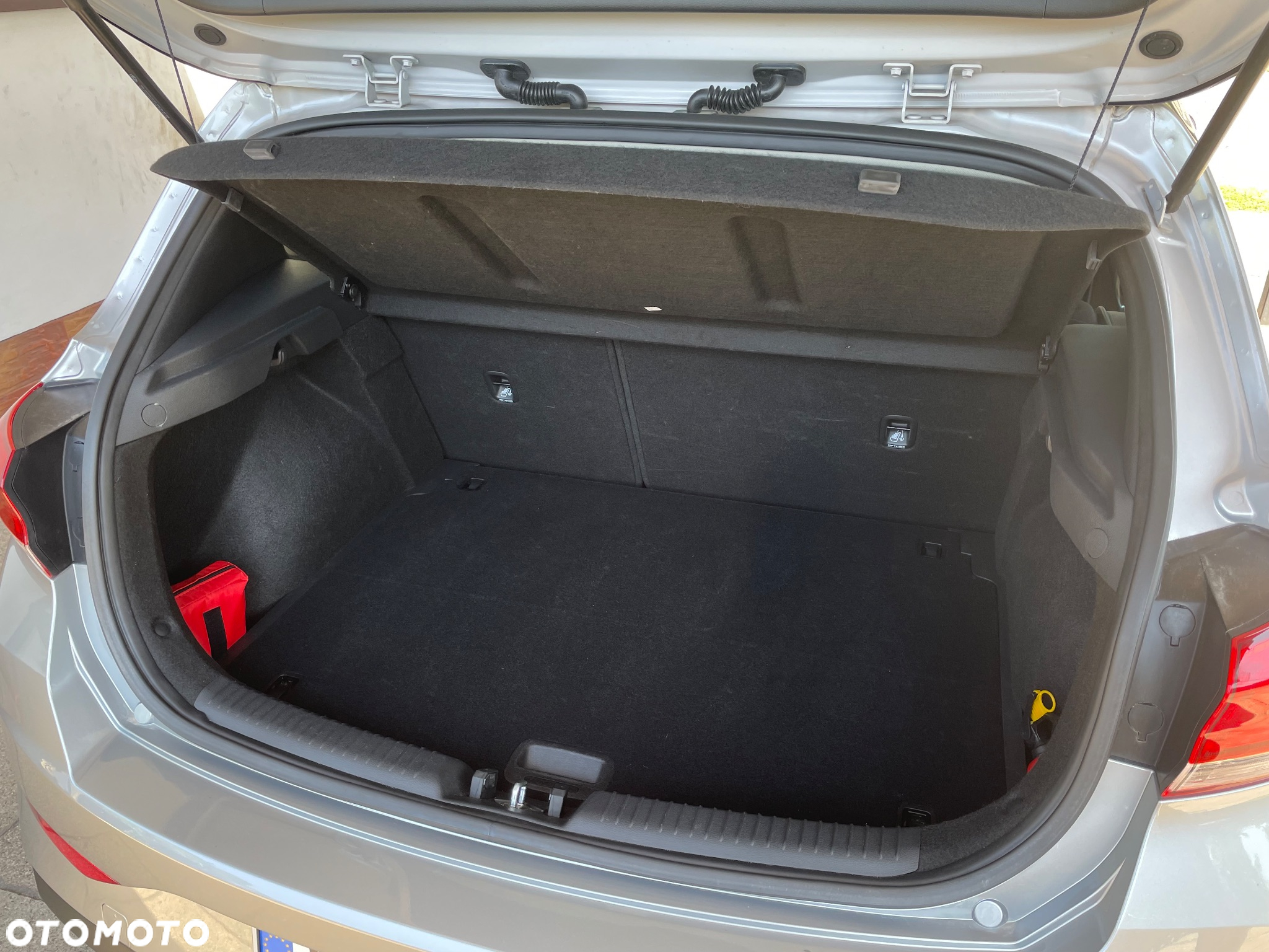 Hyundai i30 1.5 DPI Classic + - 14