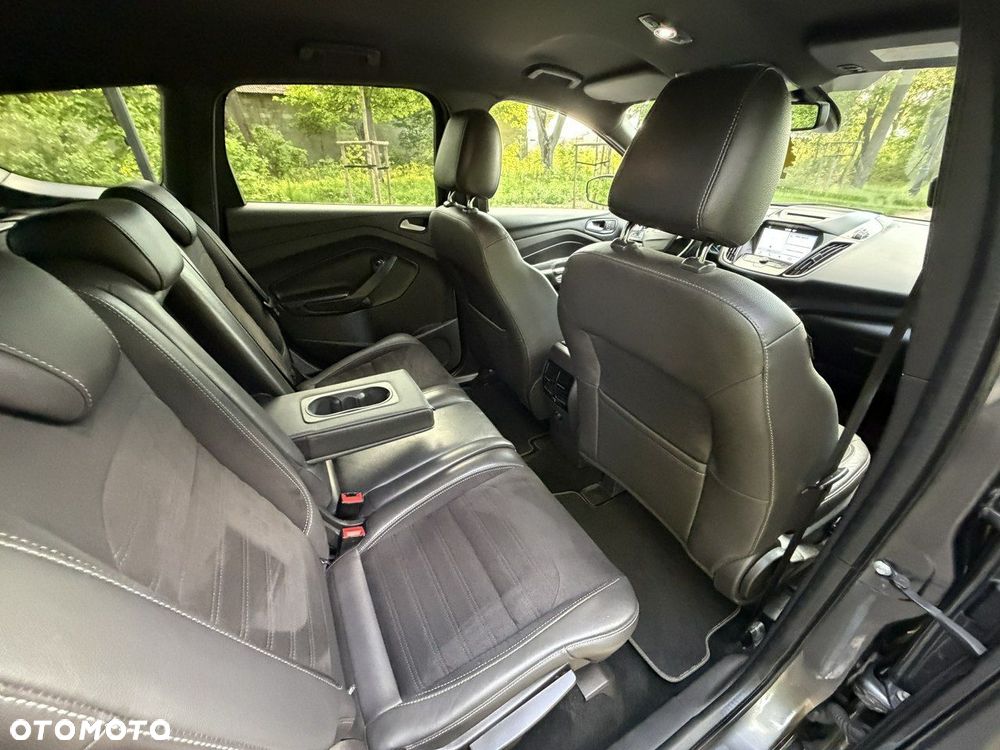 Ford Kuga - 31
