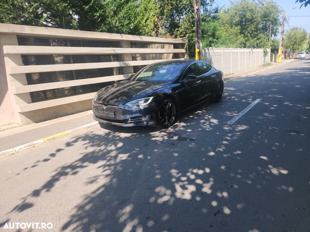 Tesla Model S Performance - 2