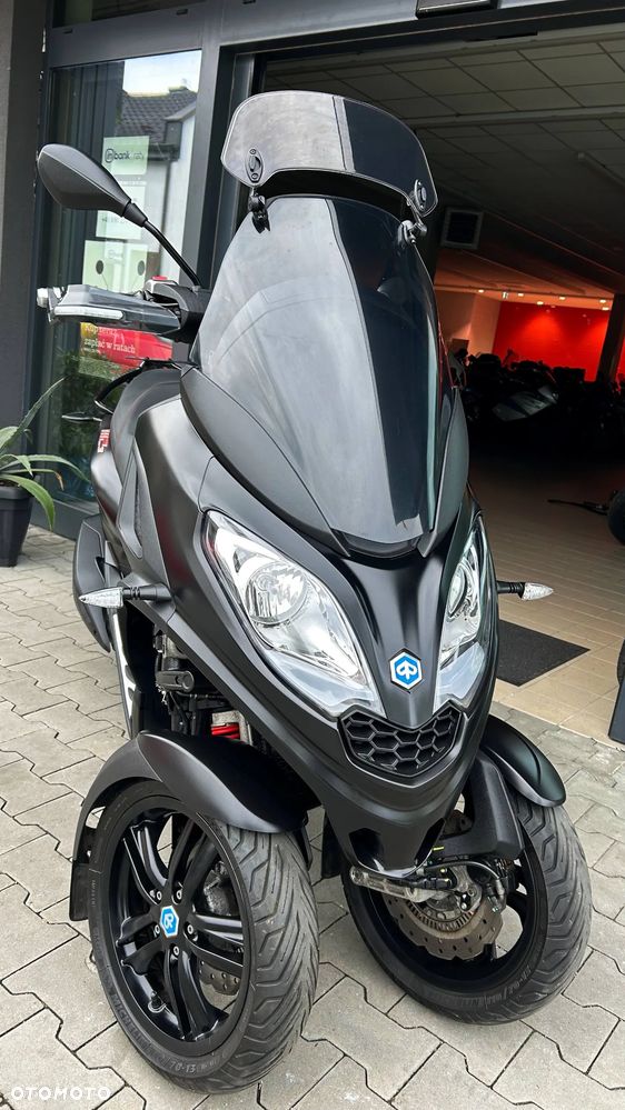 Piaggio MP-3 - 10