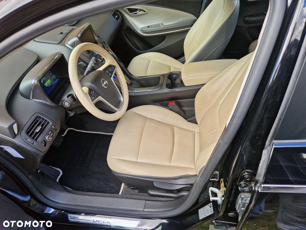 Opel Ampera - 21