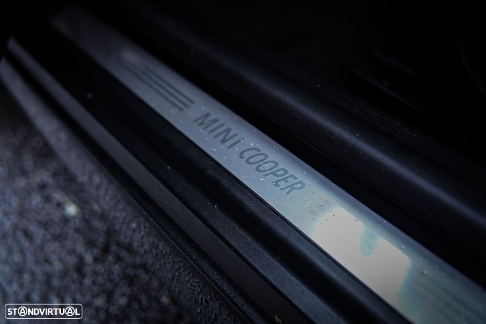 MINI 3 Portas Cooper D - 53