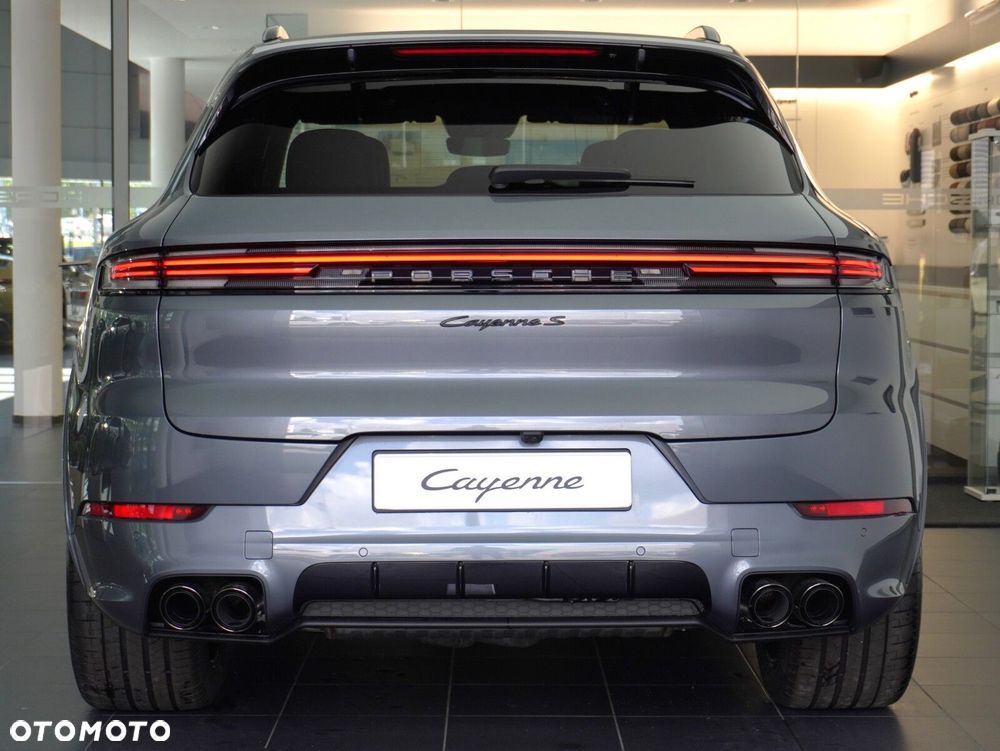 Porsche Cayenne S E-Hybrid PHEV Black Edition - 17