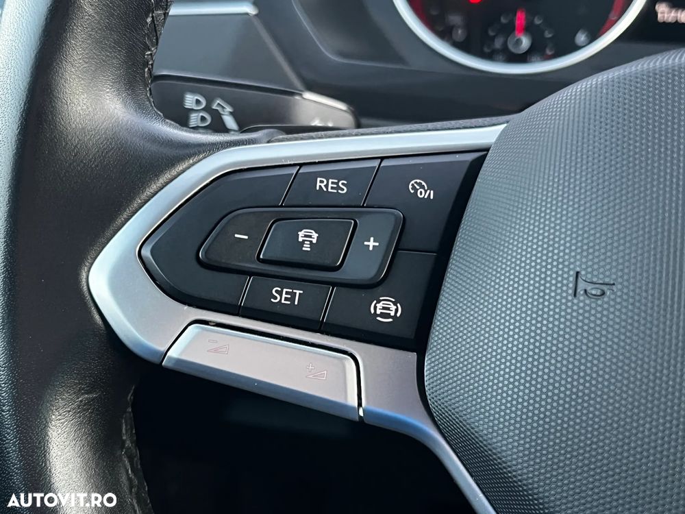 Volkswagen Tiguan - 16