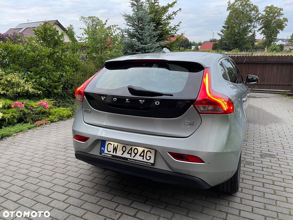 Volvo V40 D2 Momentum - 4